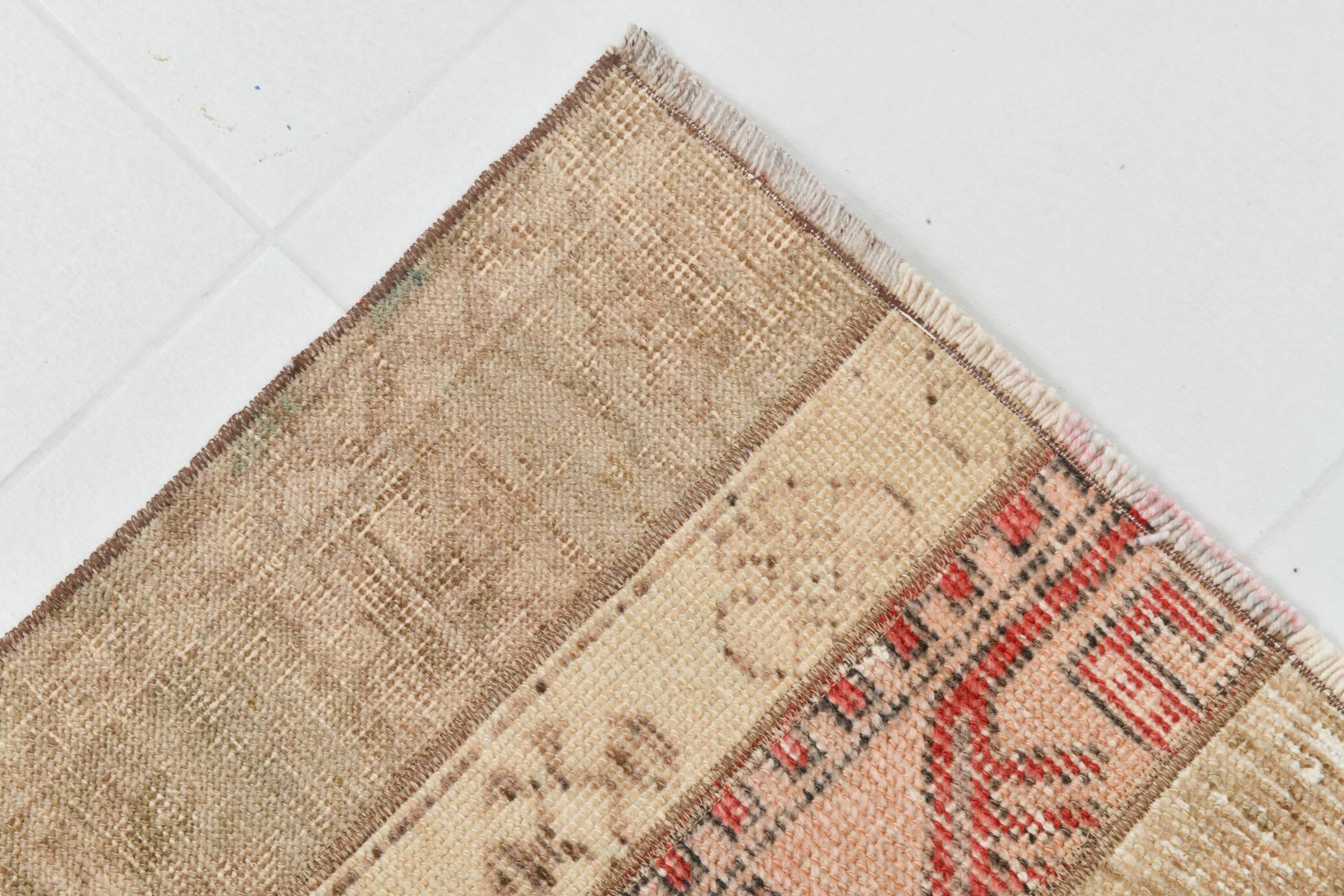 Tapis de couloir persan vintage beige