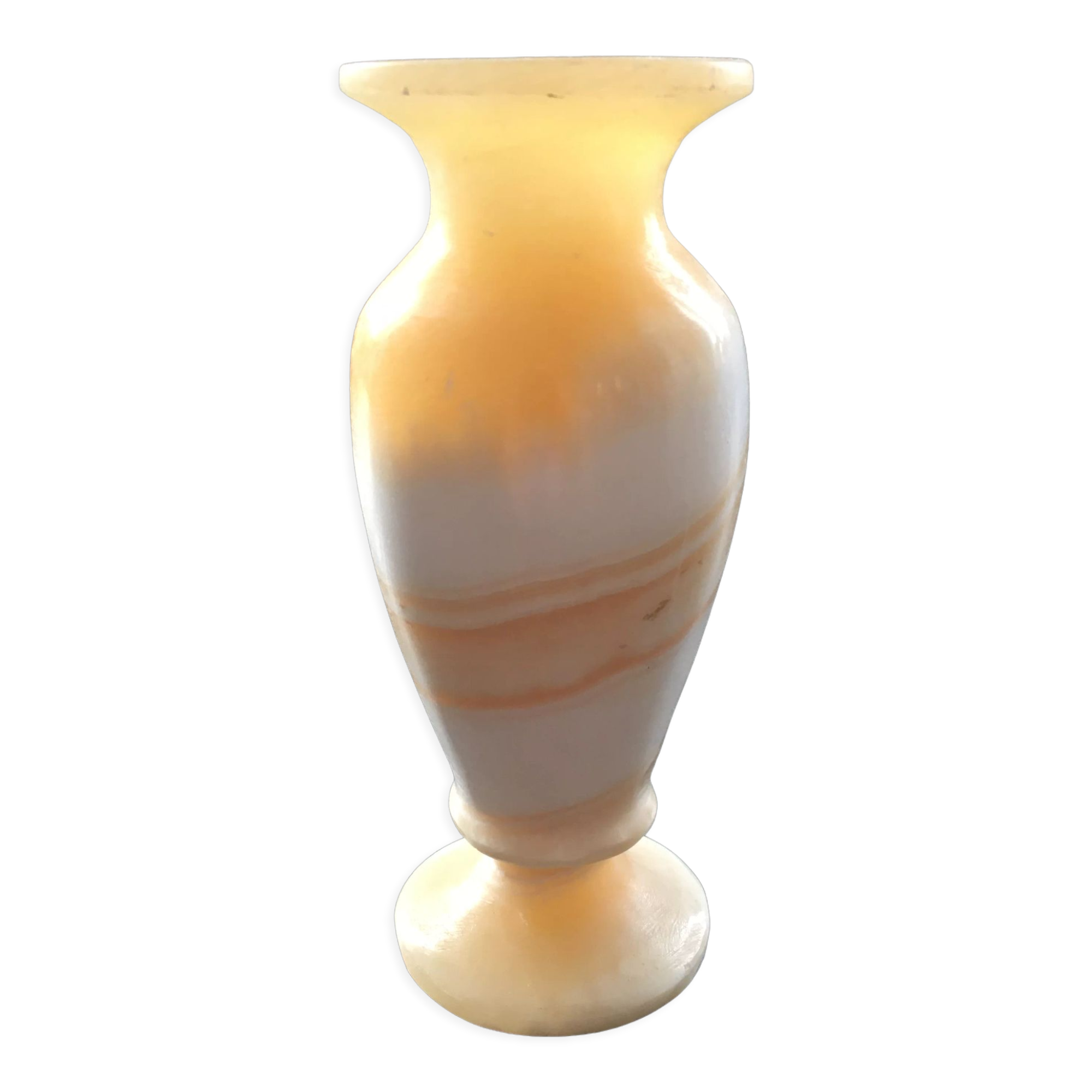 Two-tone marble candle holder