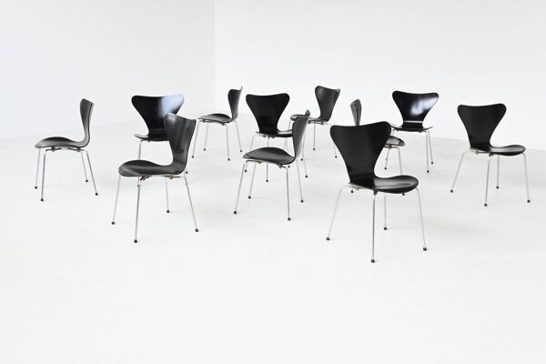 Chaises de salle à manger 'Butterfly' Arne Jacobsen 3107 Fritz Hansen Danemark 1967