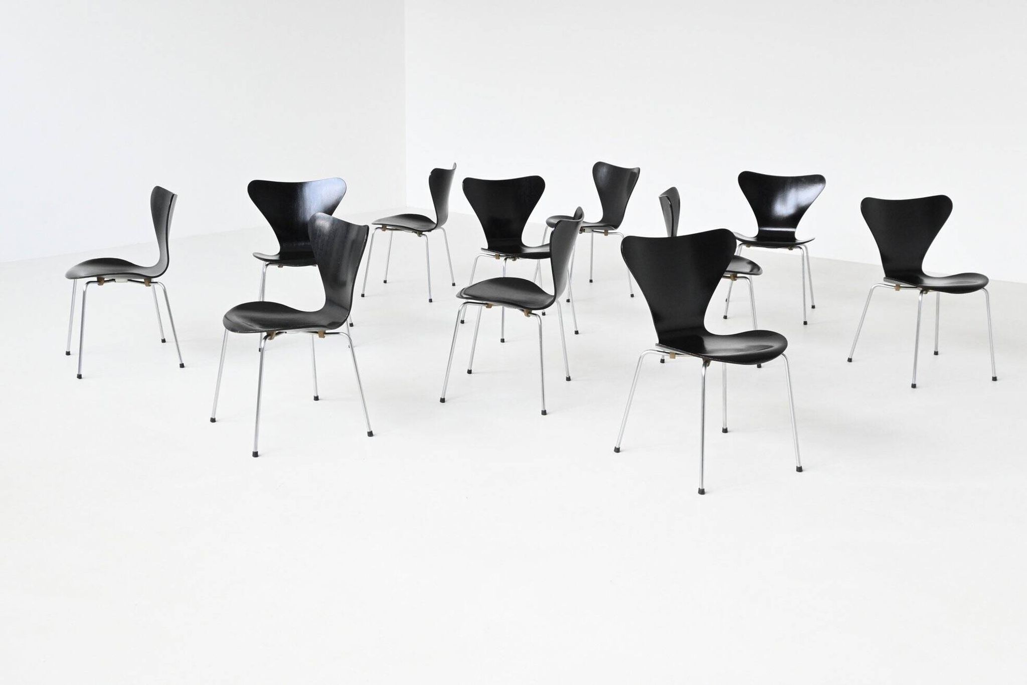 Chaises de salle à manger 'Butterfly' Arne Jacobsen 3107 Fritz Hansen Danemark 1967