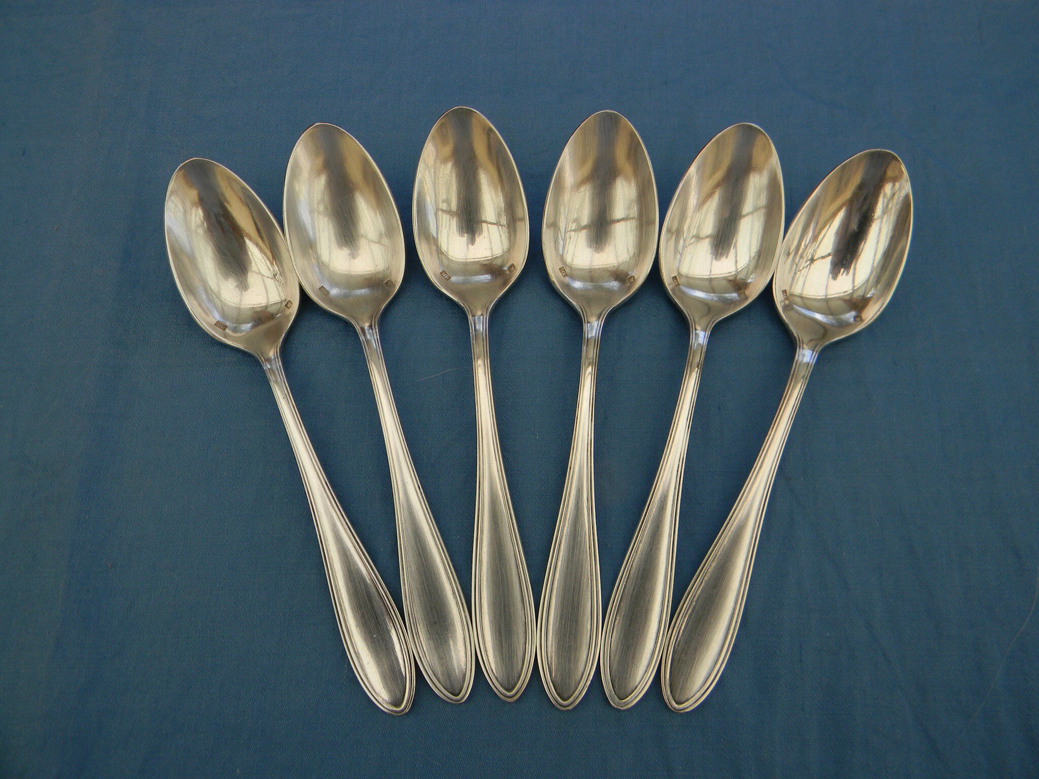 Set of 6 teaspoons in silver metal