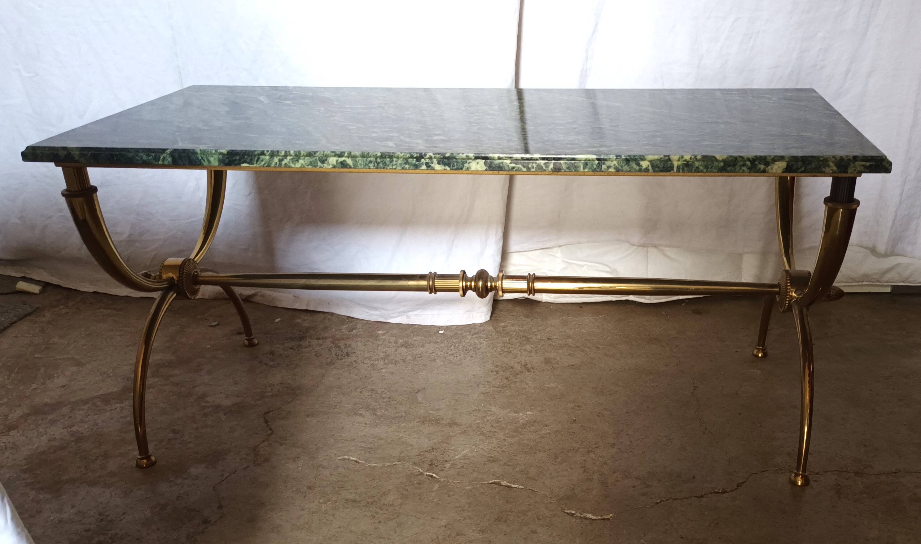 Neo-classical coffee table from the 1950s/60s.