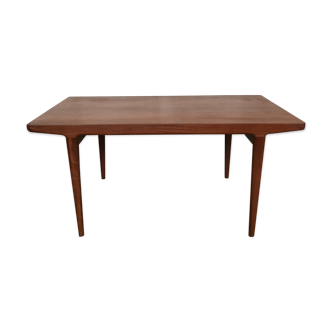 Authentic Scandinavian table teak design1950 1960 feet spindles