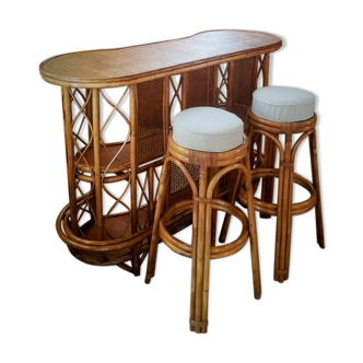 Rattan bar