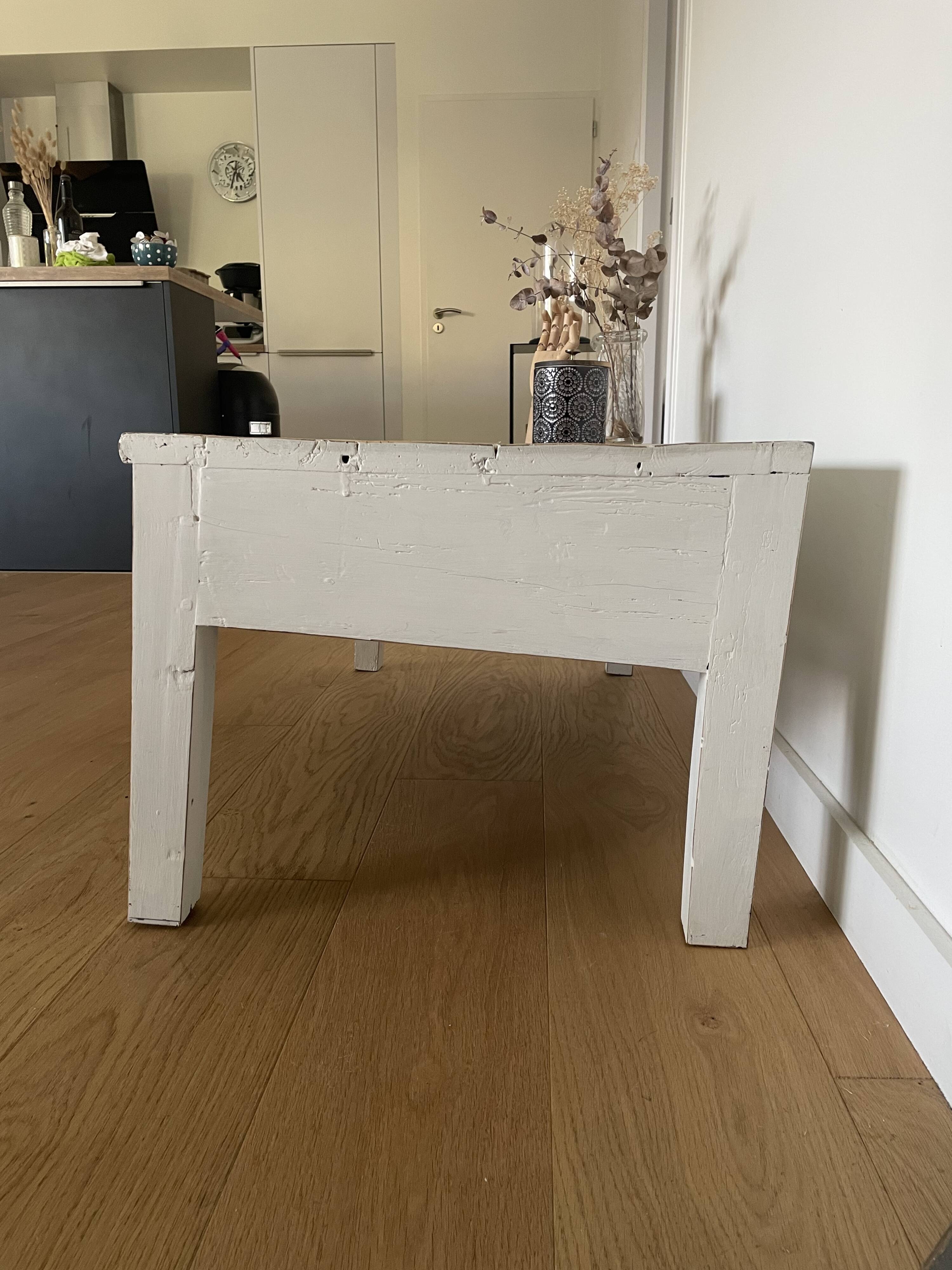 Coffee table type farm table