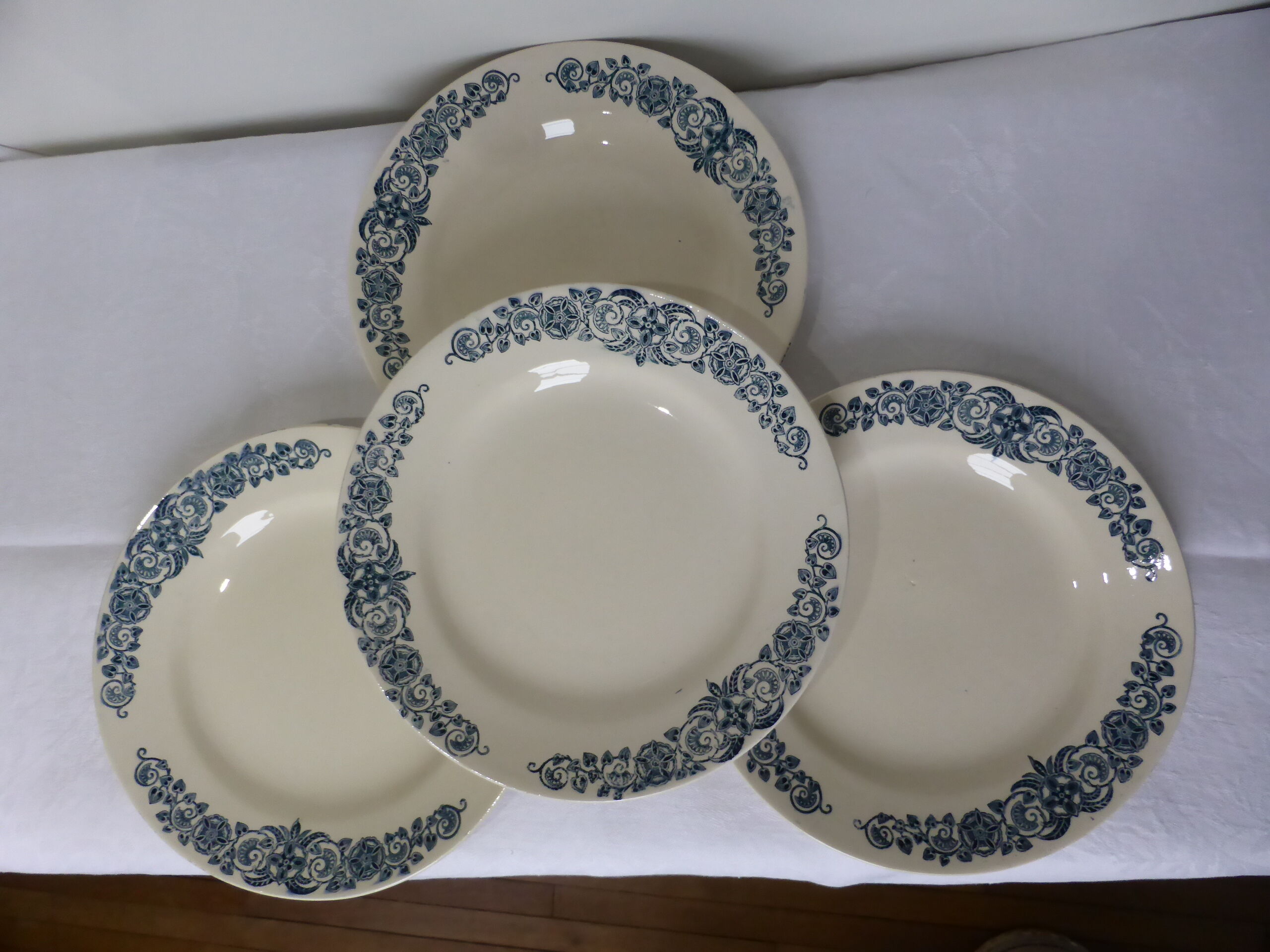 4 vintage flat plates in iron earth from Longchamp model Alesia 211208
