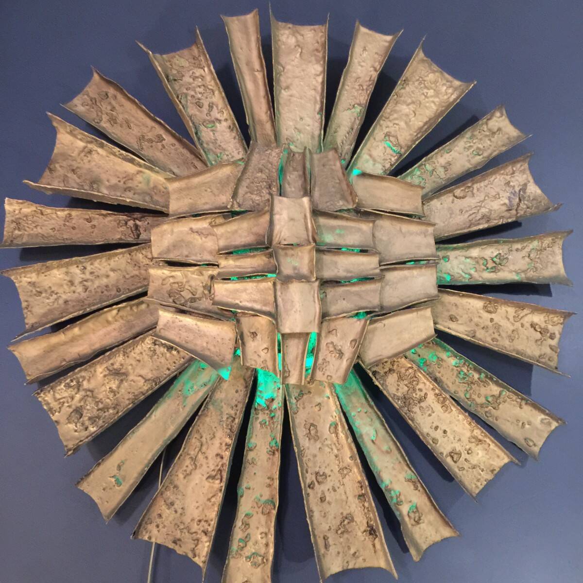 Large Sun wall sculpture, Resin & polyester lamp, Brutalist style