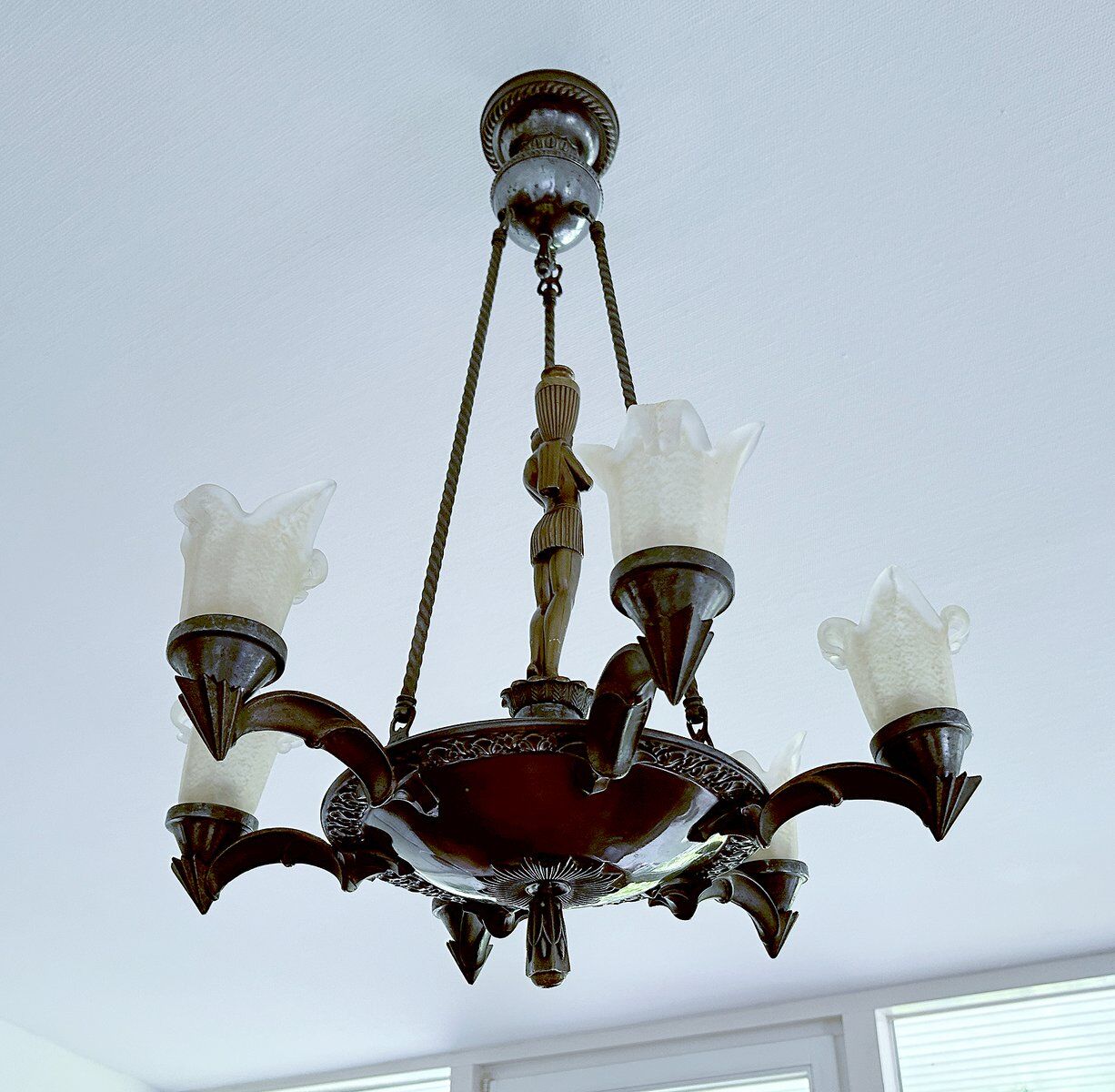 Large Art Deco sculptural chandelier in bronze and glass, 1930s