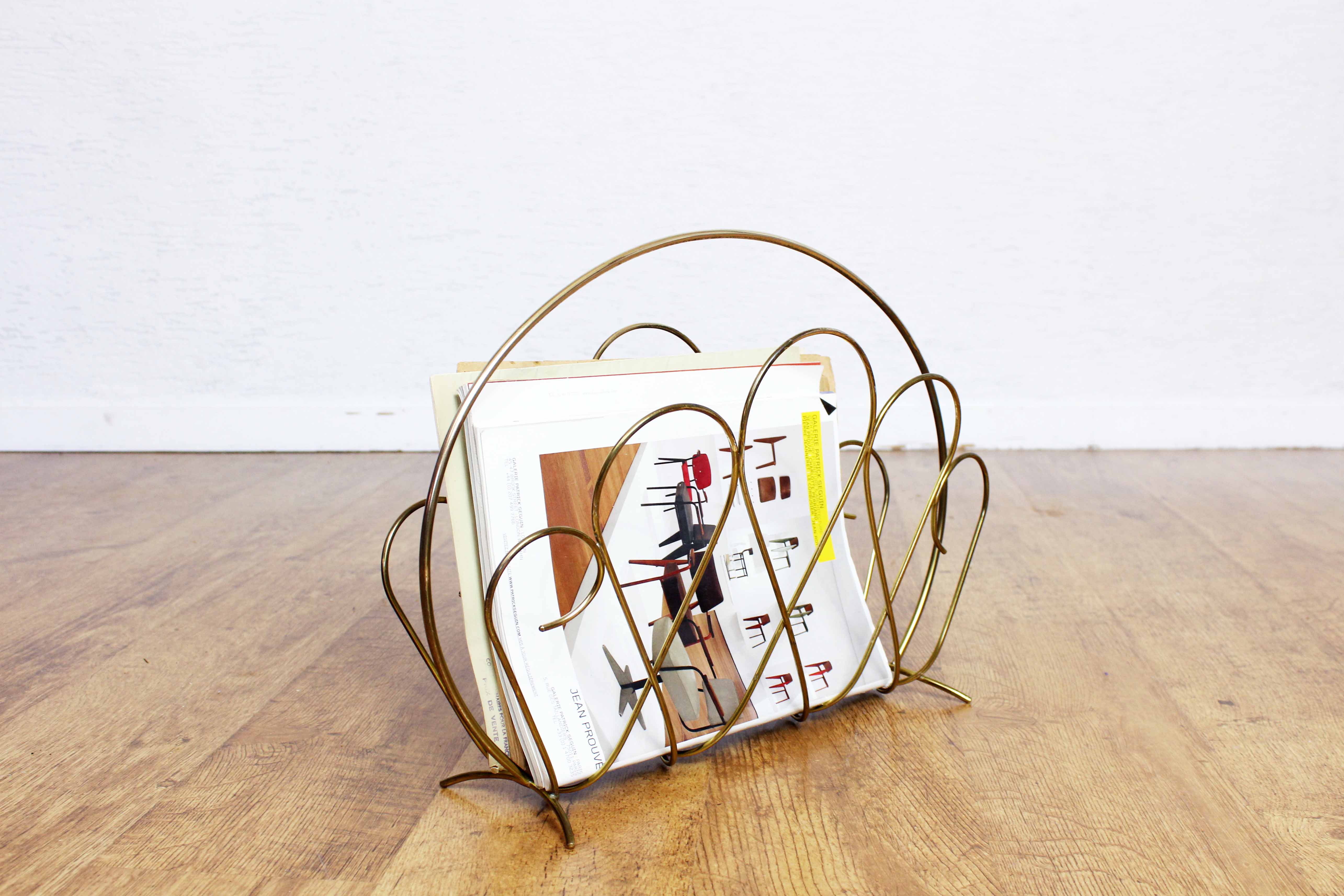 Magazine rack in brass 60