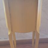 Pedestal table