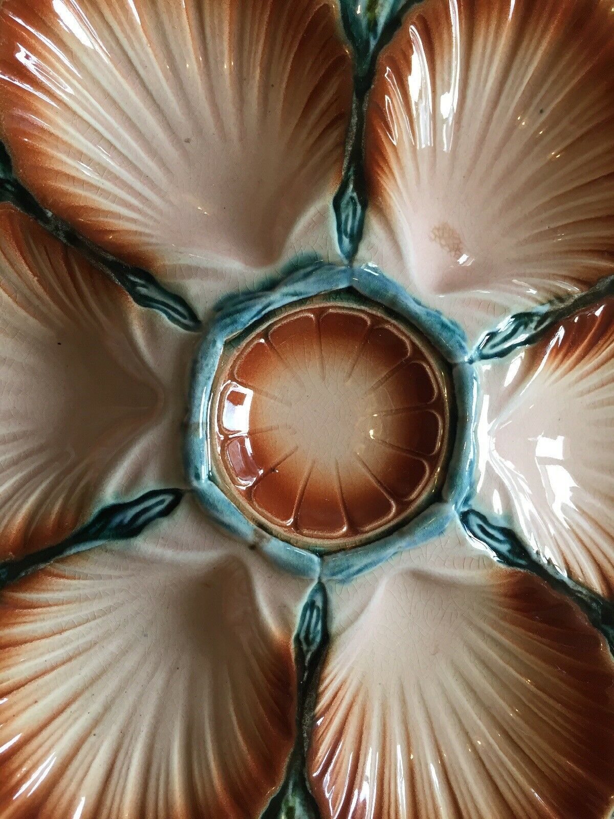 Oyster plate in barbotine Sarreguemines DV