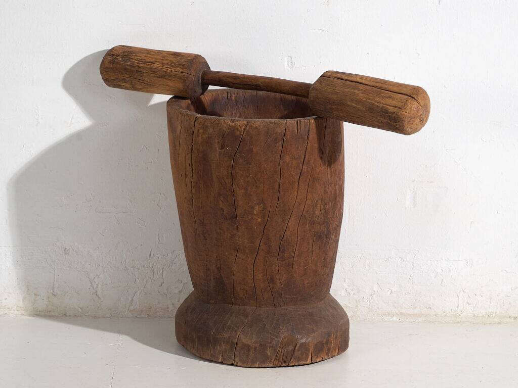 Mortier et pilon anciens de style wabi-sabi (c.1920) #1