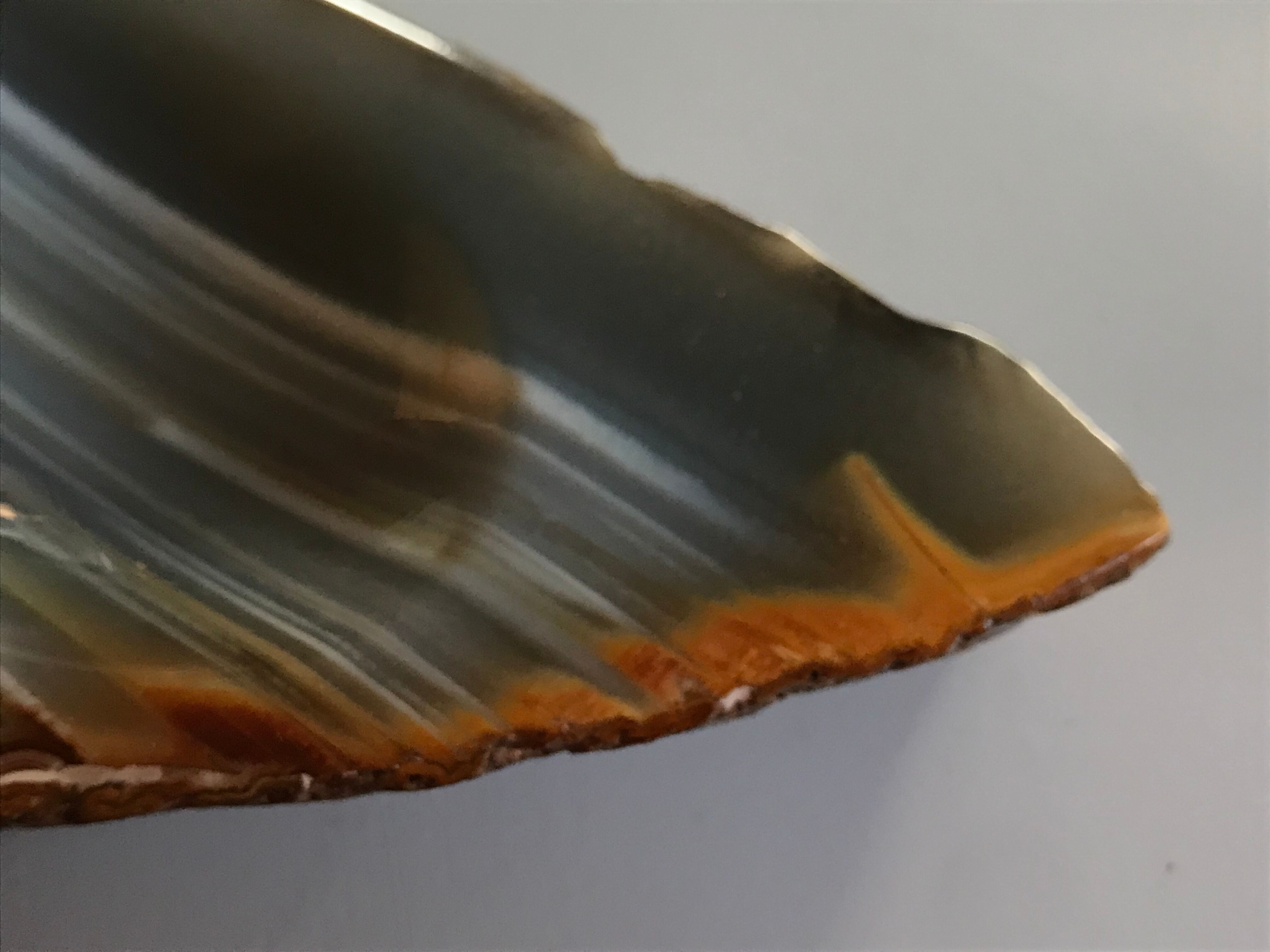 Ashtray in agate