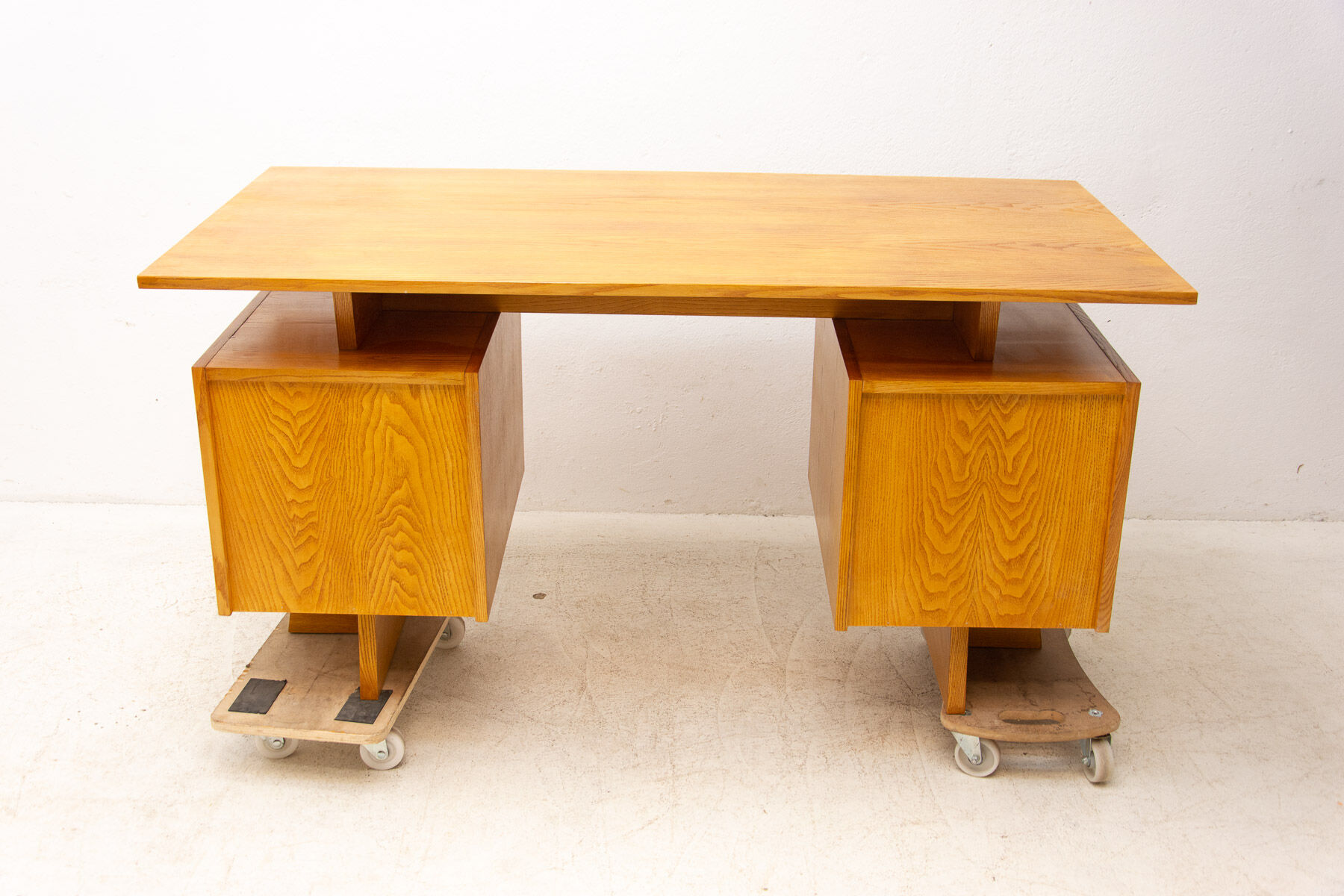 Mid century beechwood writing desk, 1970´s, Czechoslovakia