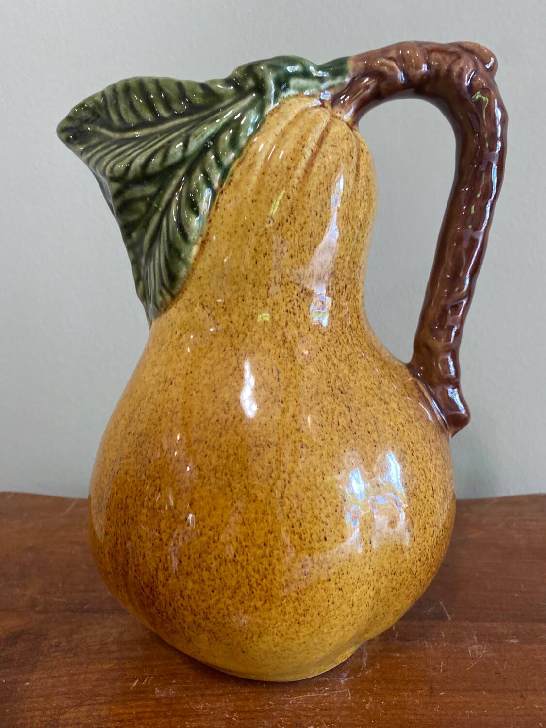 Pear pitcher