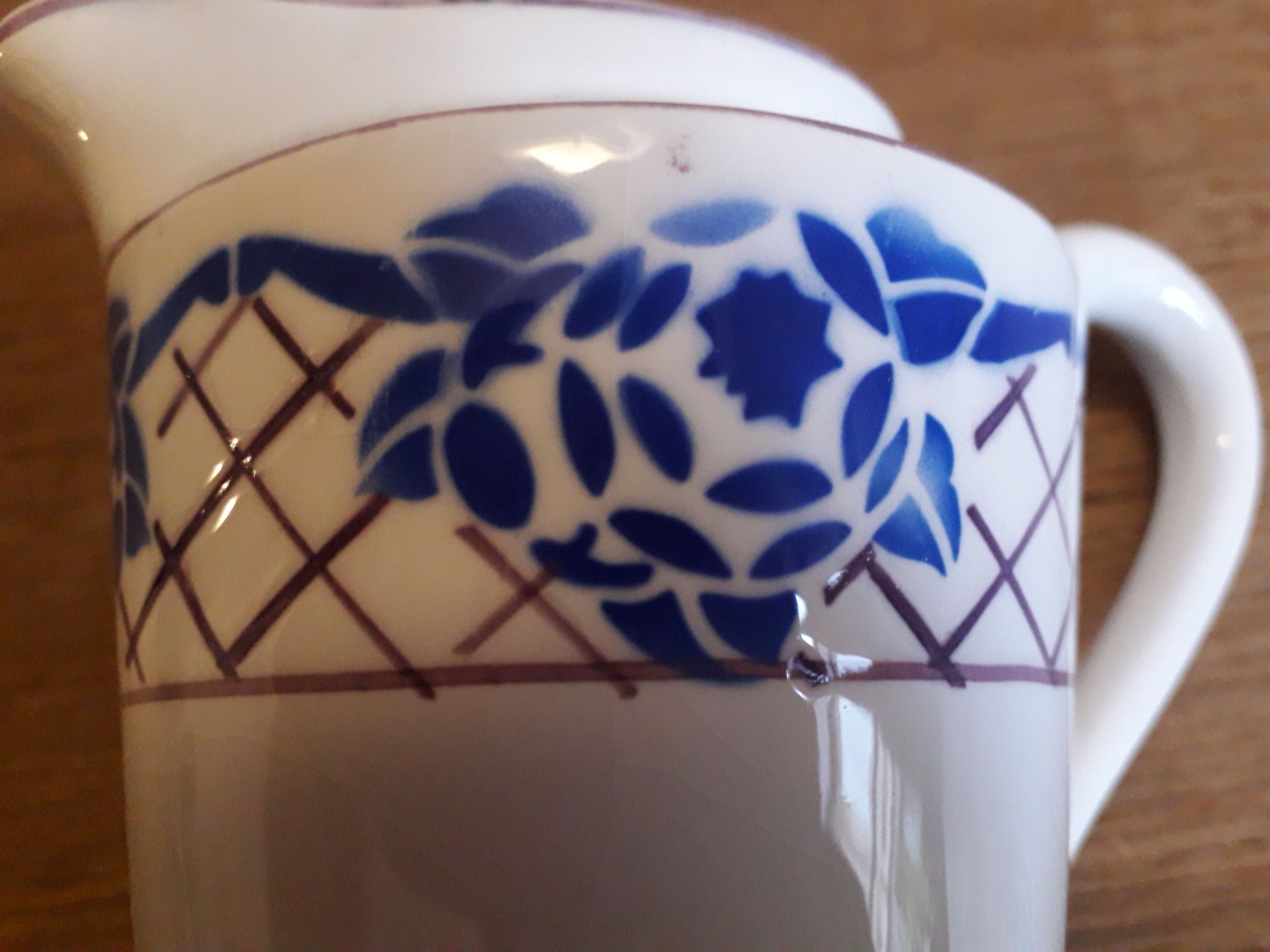 Choisy earthenware milk jug model Roseraie News Galleries