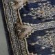 Tapis de couloir bleu et beige