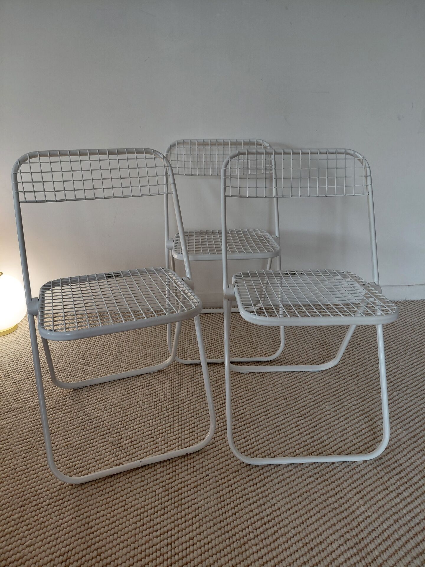 Suite de 3 chaises pliantes Talin en métal blanc, Italie années 70
