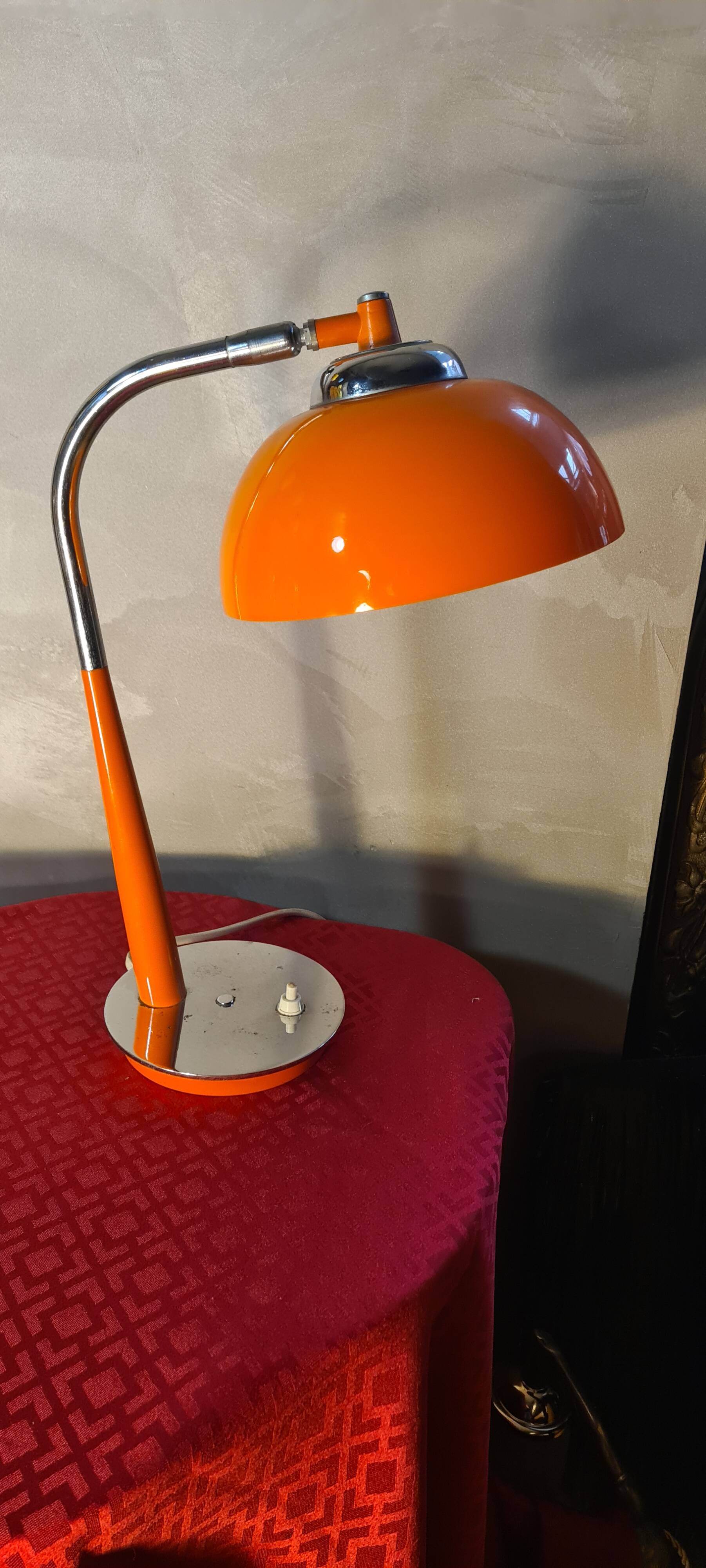 1970s chrome and acrylic desk lamp 40x27elec inter button