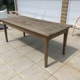Farm table