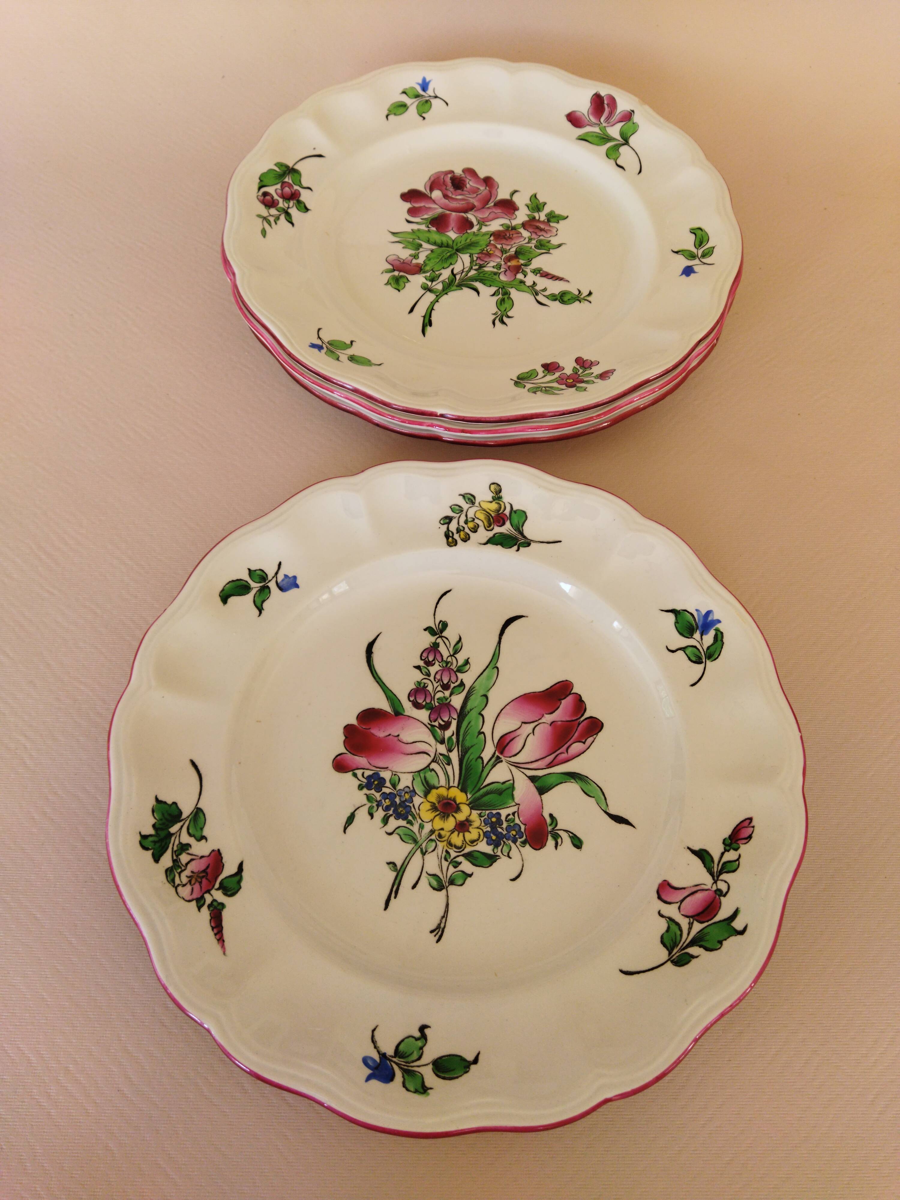 4 assiettes plates "Réverbère fin" KG Lunéville