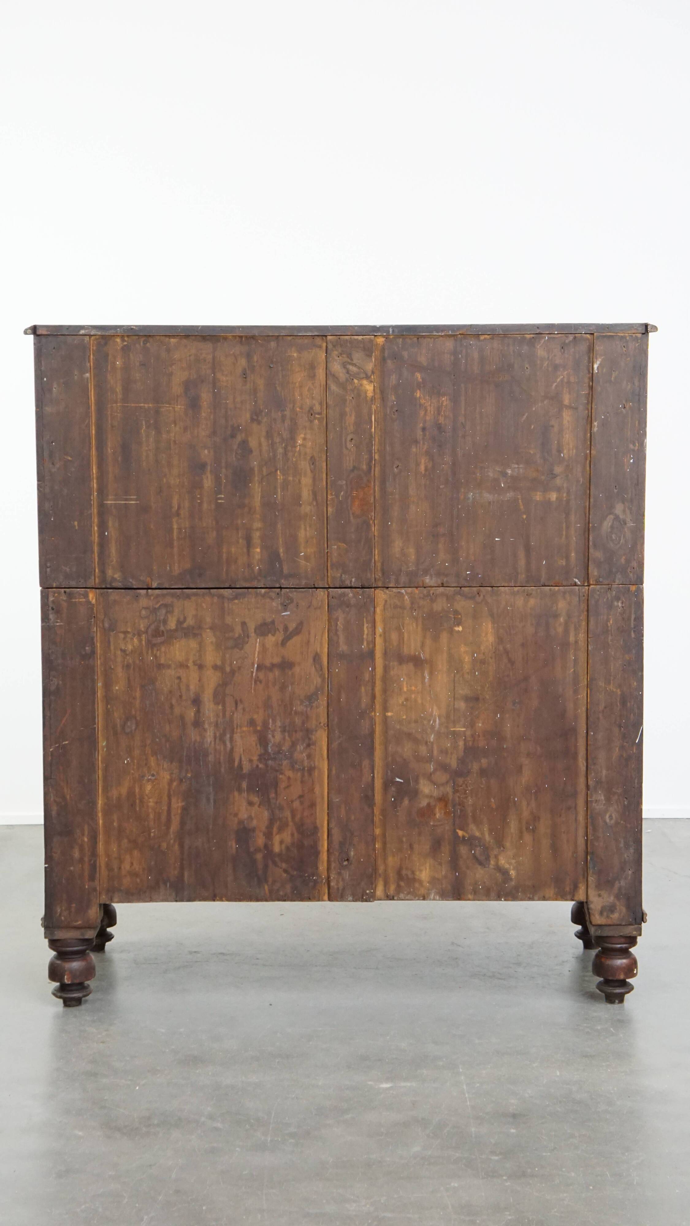 Large early 19th century English antique chest of drawers