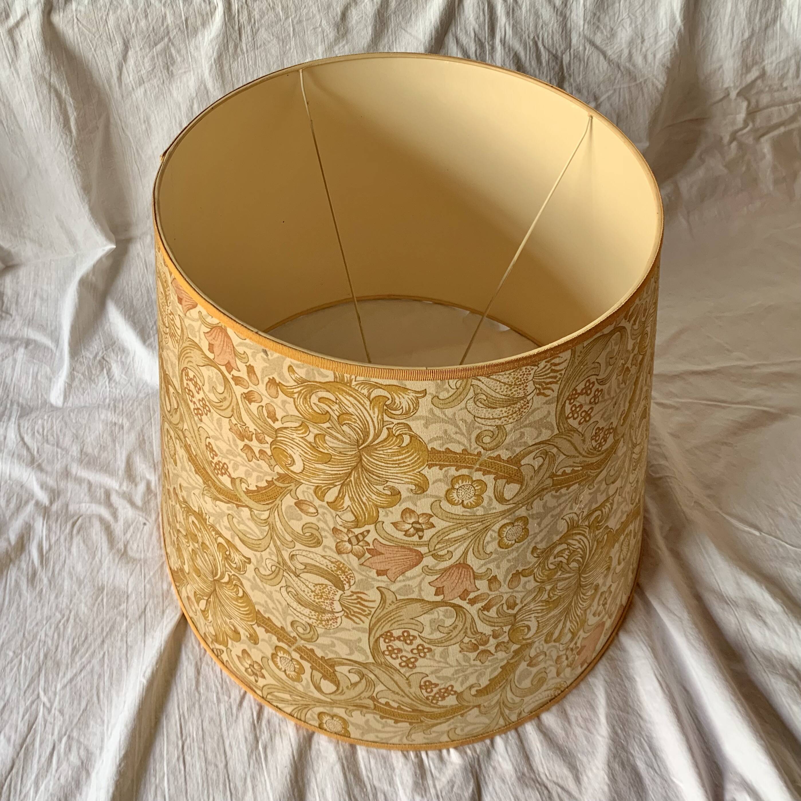 Large vintage lampshade - floral decor - 40 x 37 cm