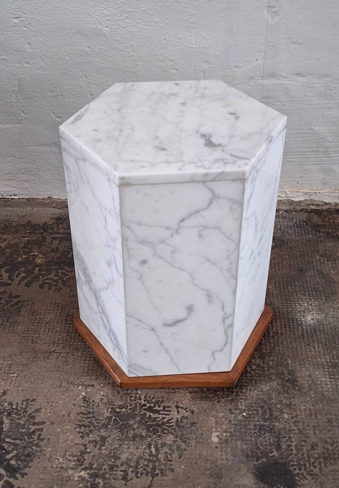 Italian hexagonal Carrara marble monolith side table / pedestal