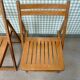 Paire de chaises pliantes en bois 70s