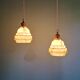 Duo de suspensions Art Déco en opaline et ouraline, 1920-30