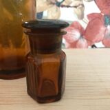 Set of apothecary vials