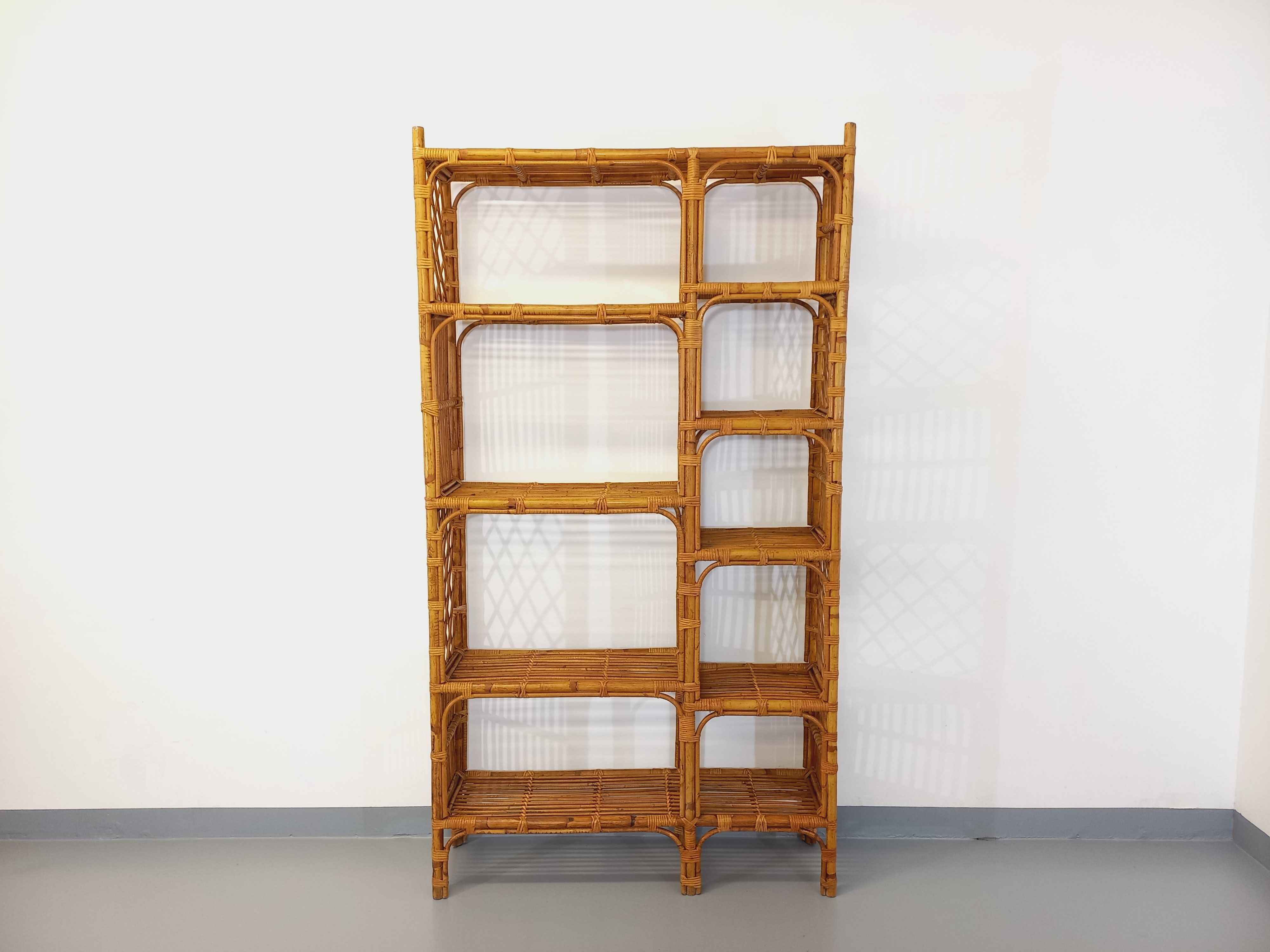 Bookcase vintage rattan shelf from the 60s