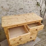 Sandblasted chest of drawers