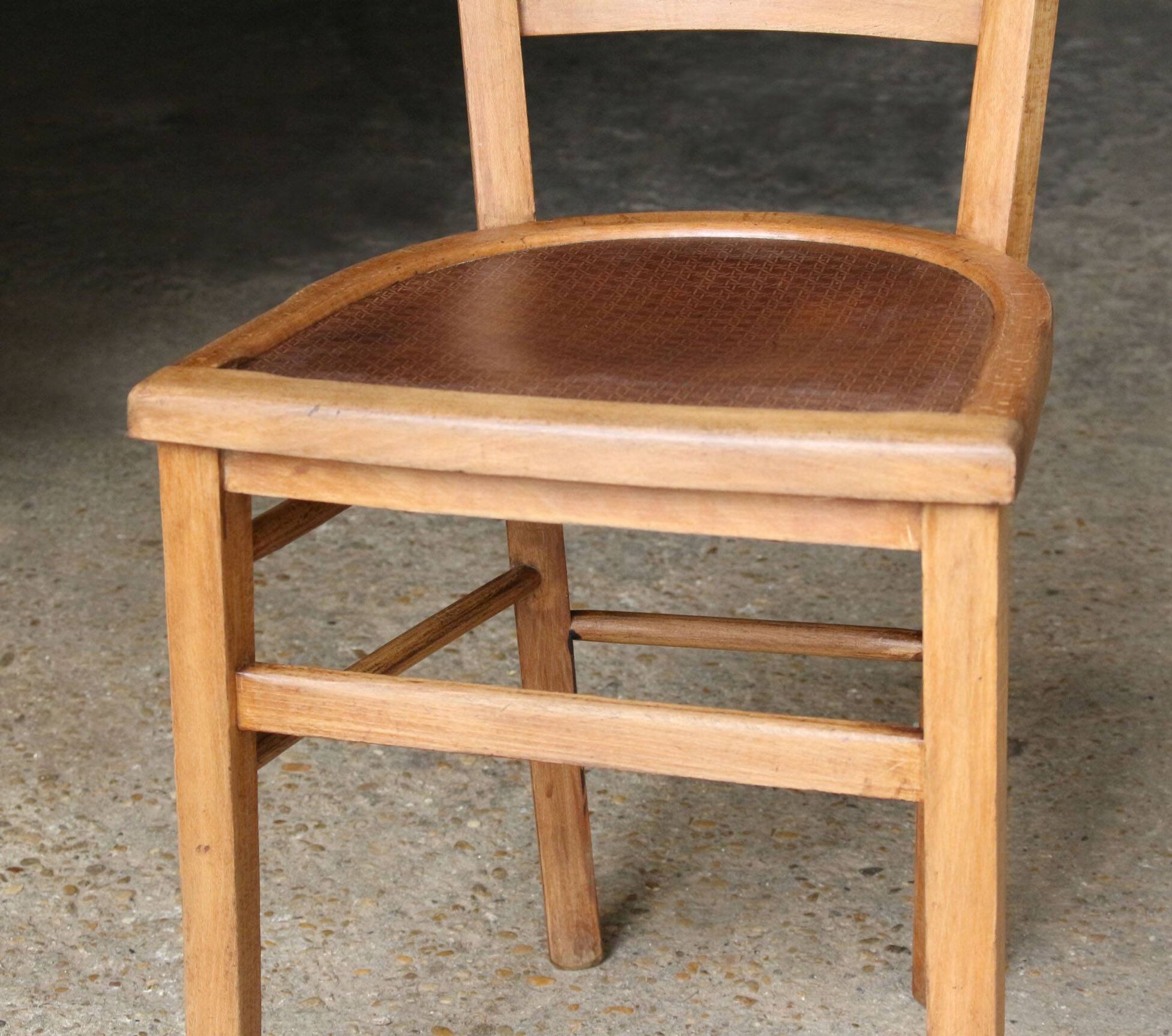 Chaise de bistrot en bois début XXeme.
