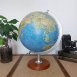 Illuminated globe, Scanglobe Denmark, wooden base and reliefs