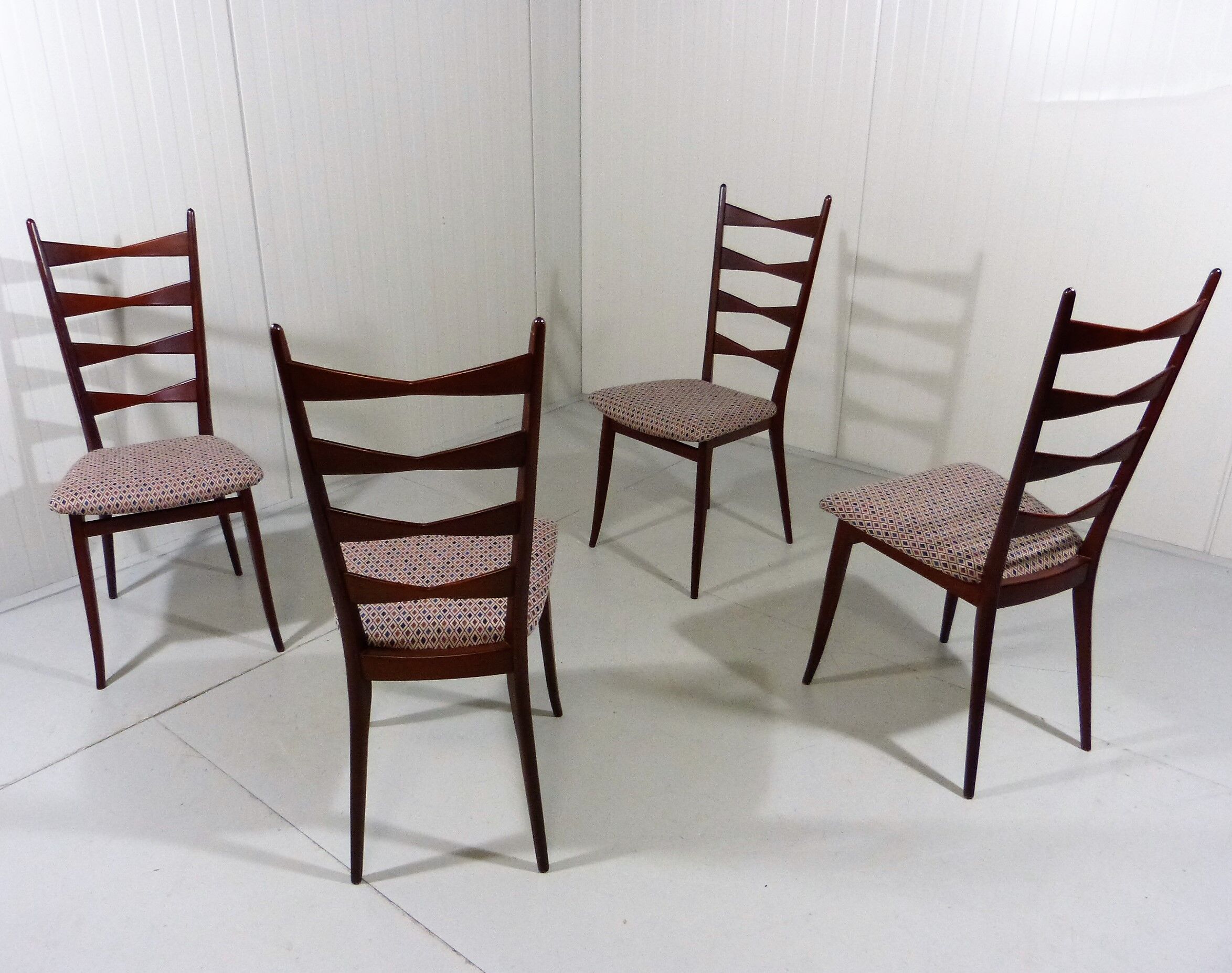 Set of 4 dining chairs, Italy