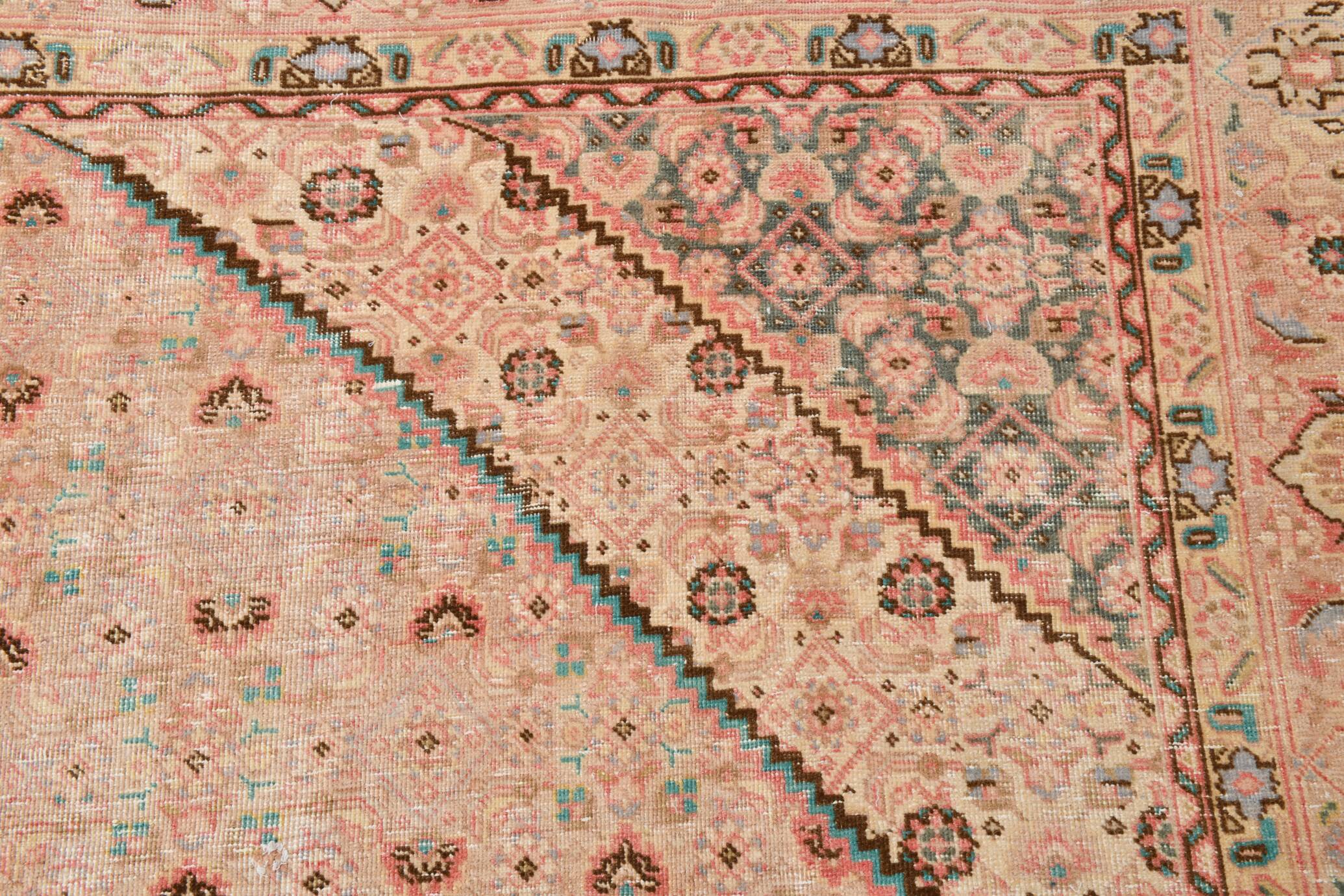 Pale Red & Teal Green Persian Heriz Rug, 288x382Cm