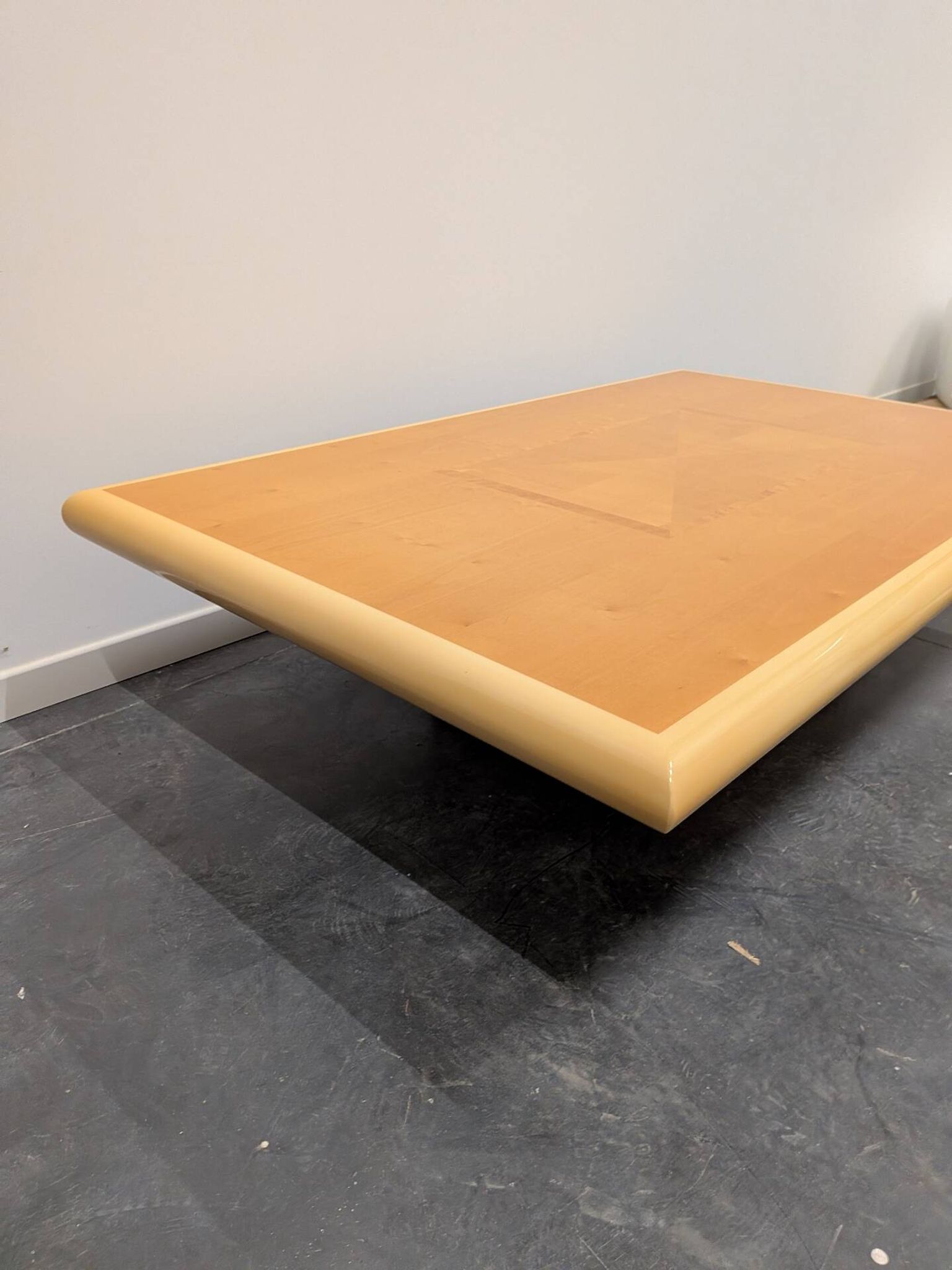 Vintage coffee table signed Jean-Claude Mahey – French design from the 1970s.