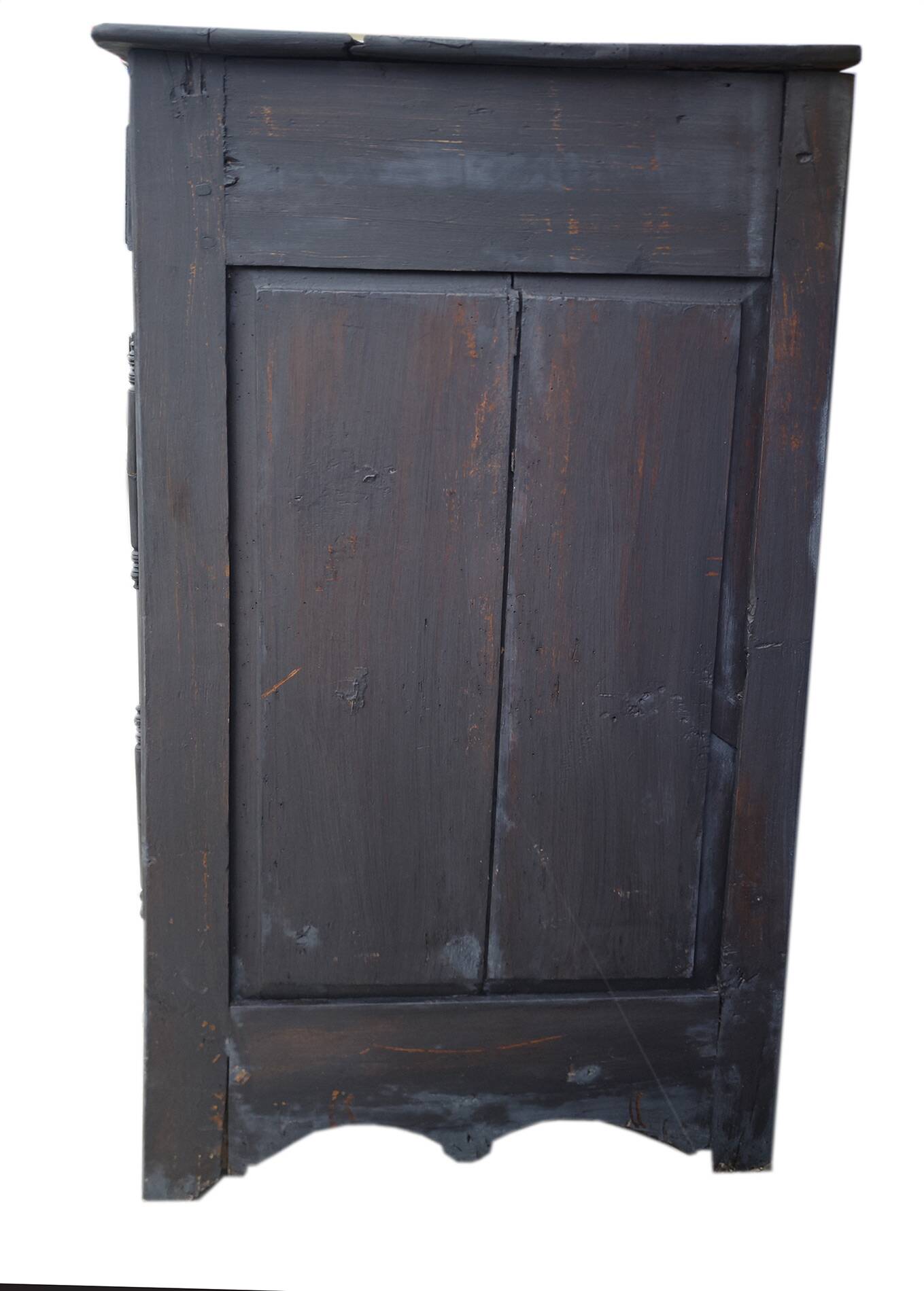 Black mountain chest of drawers