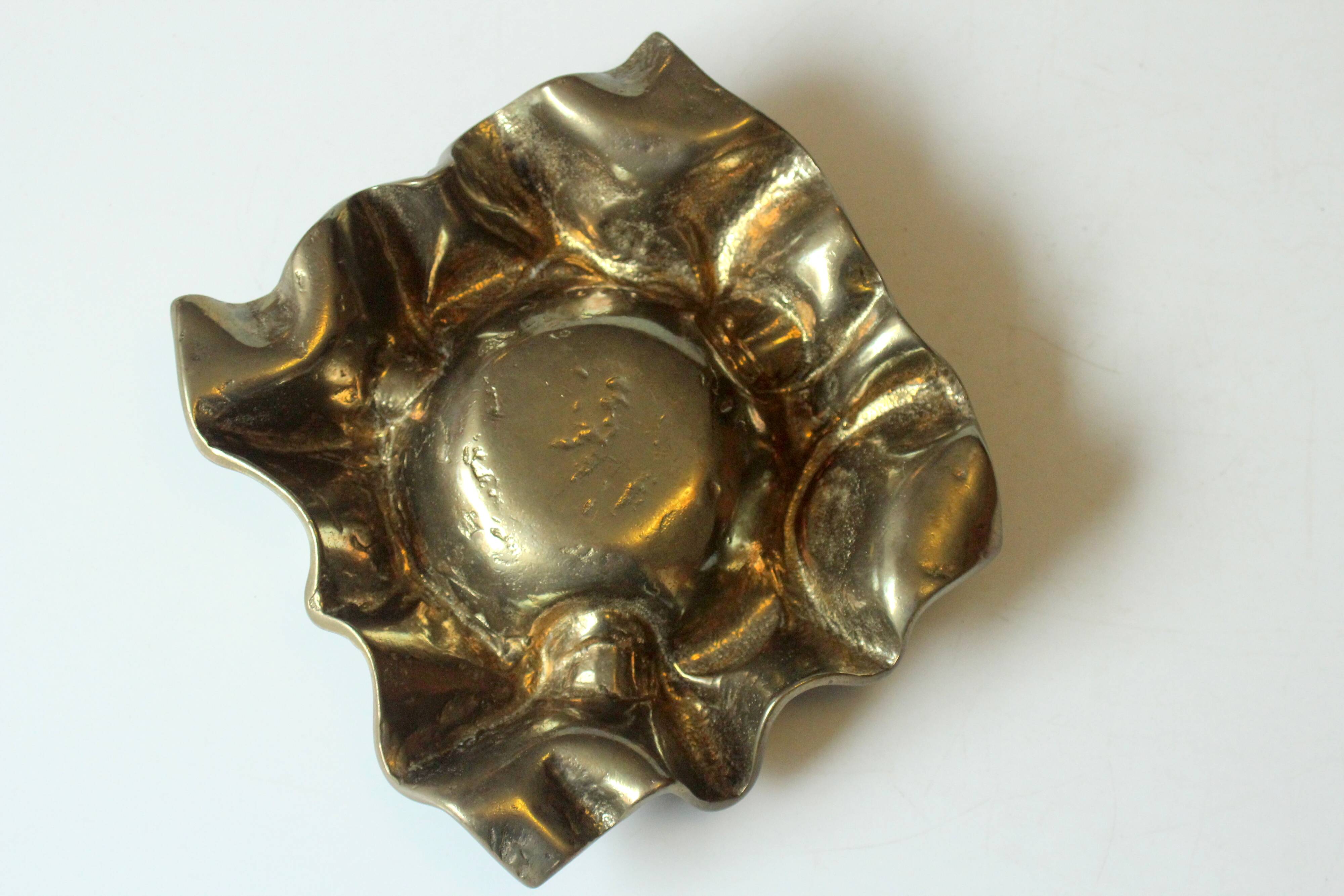 Solid brass ashtray, vintage from the 1950s