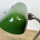 Lampe de table de banquier vintage en émail vert, années 1950