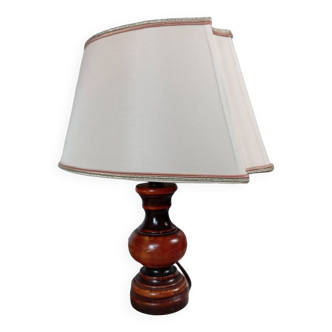 Turned wood lamp, ecru fabric lampshade, rectangular shape, vintage