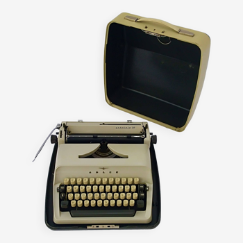 Adler Gabriele 20 portable typewriter 50s/60s