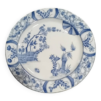 Assiette en faïence Creil et Montereau