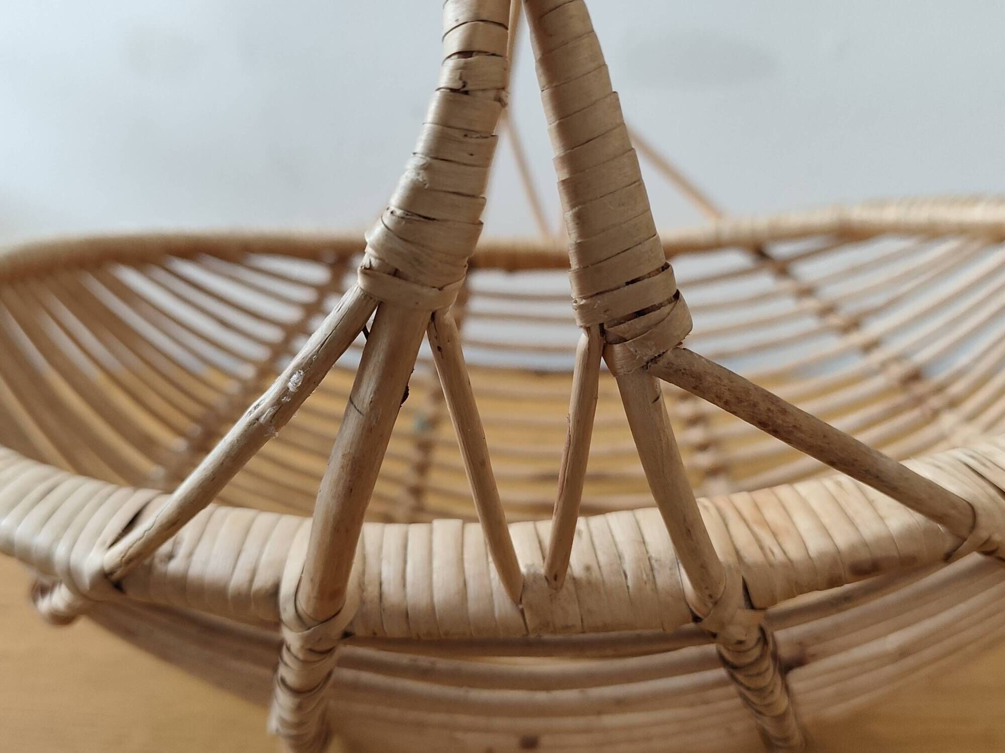 Woven wicker basket