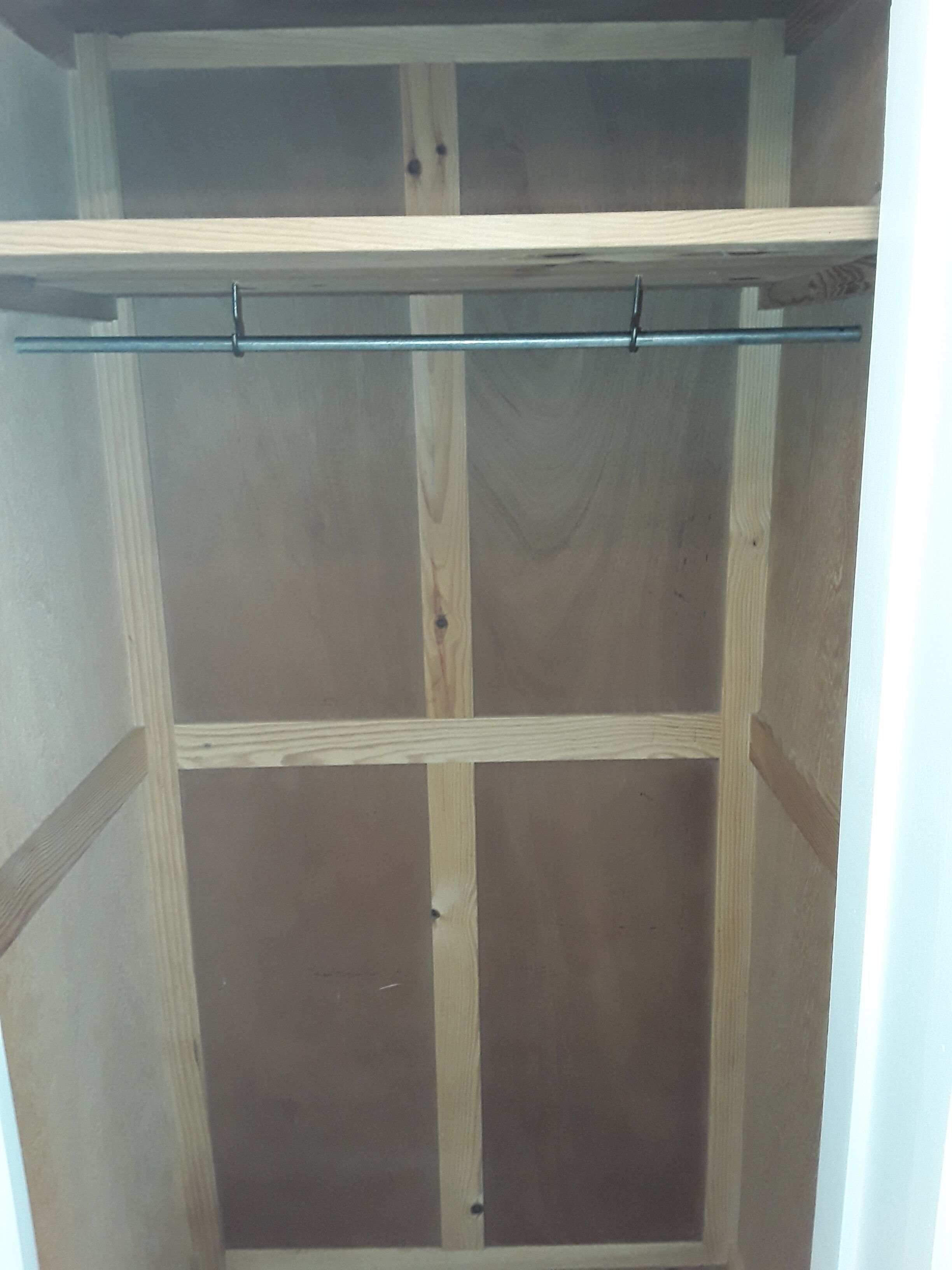 Paris wardrobe white hosier