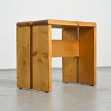 Solid pine stool Les Arcs