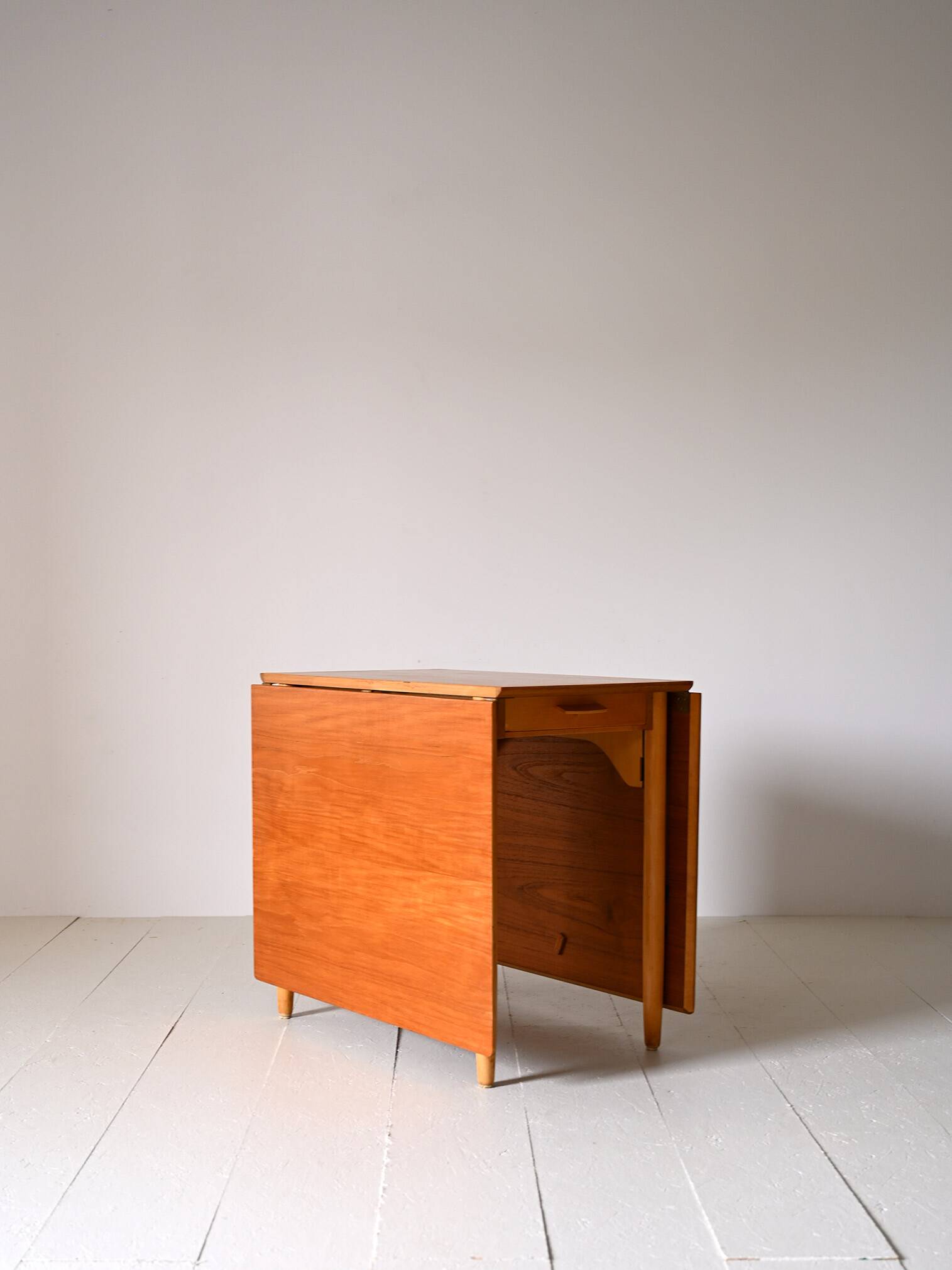 Vintage dining table with wings