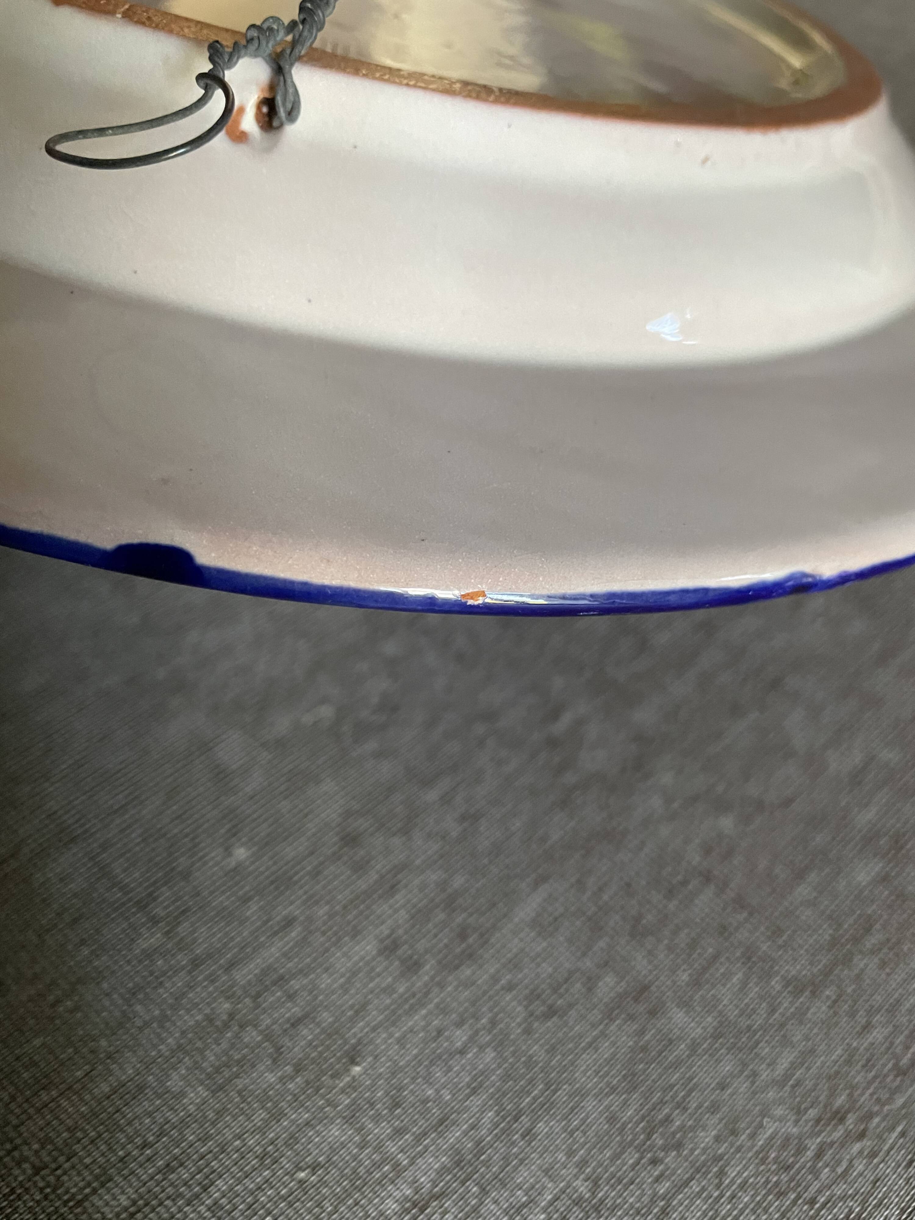 Assiette plate émaillée Fajalauza