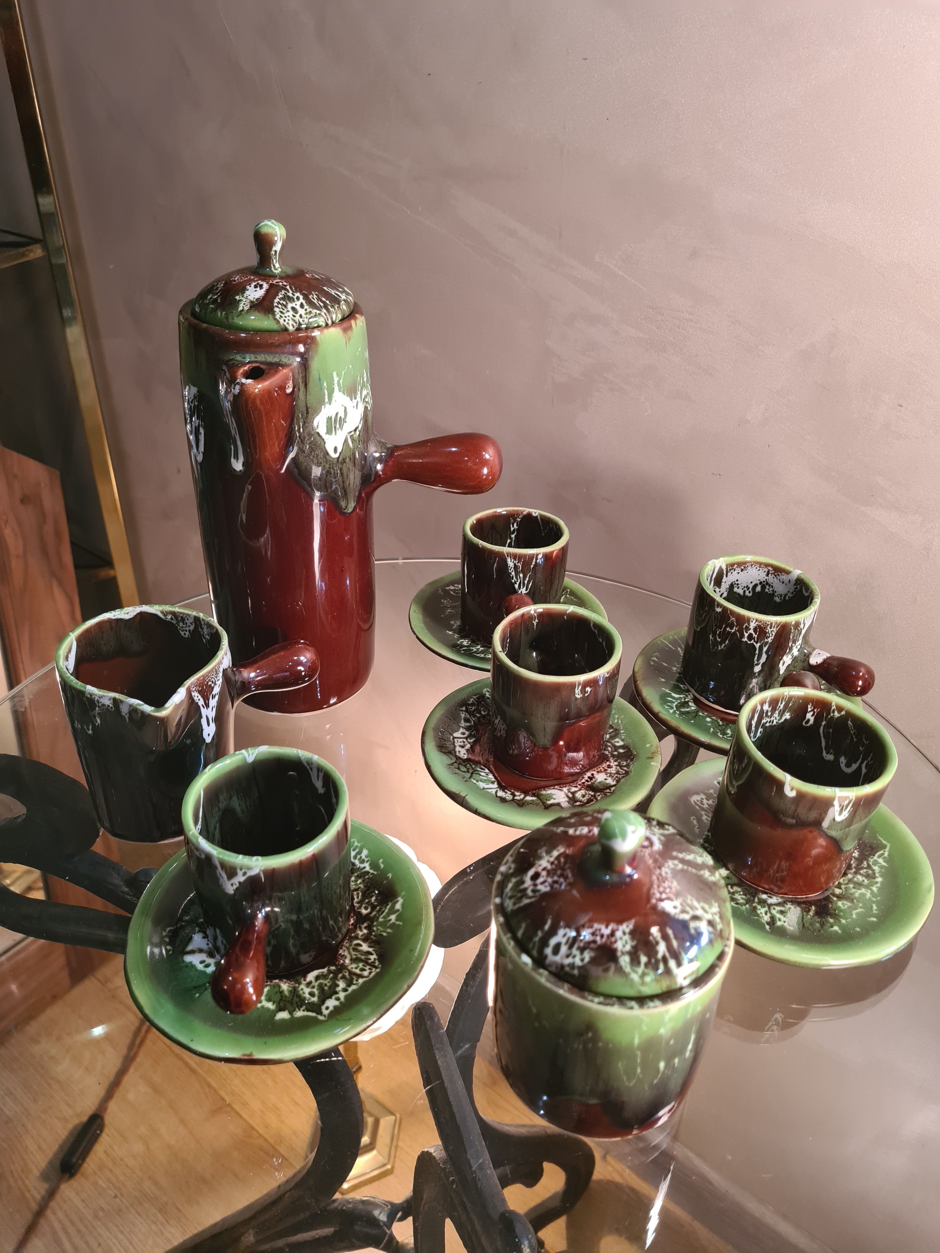 Service a café valauris ,1970  vert et maron et lave blanche;